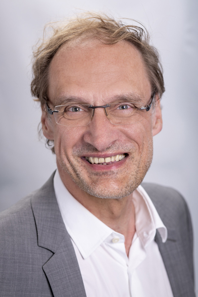 Prof. Dr. T.H.W. Bäck